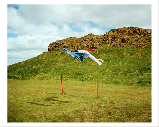 Laundry Line, Höfn